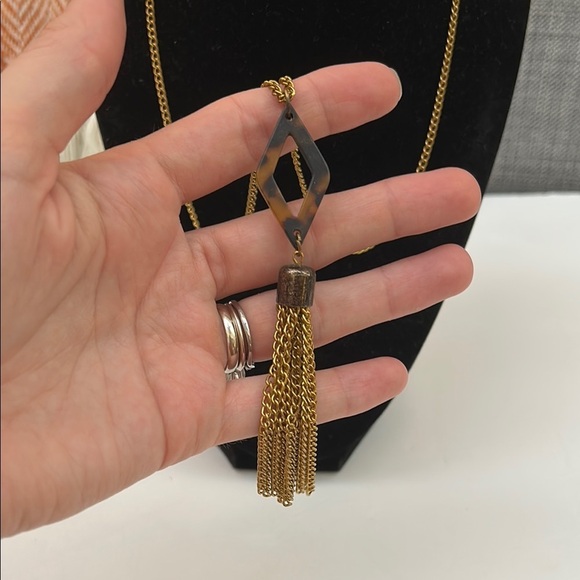 Elegant Gold Tassel Necklace - Picture 2 of 7